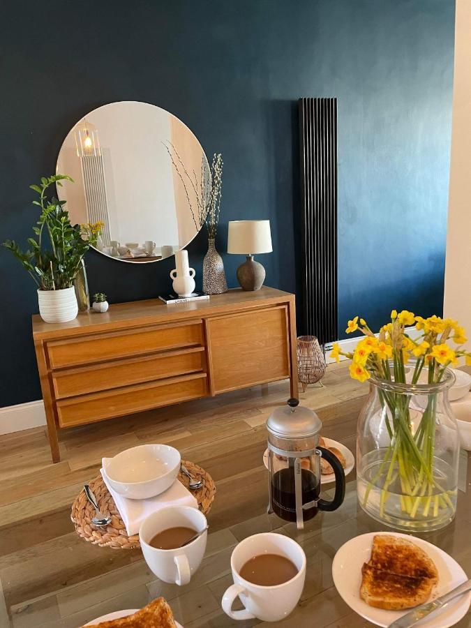 The Clock Tower Apartment - Spacious, Modern, 2 Bed Room Apartment , Southsea With Free Parking - Sleeps 4 Portsmouth Exteriér fotografie