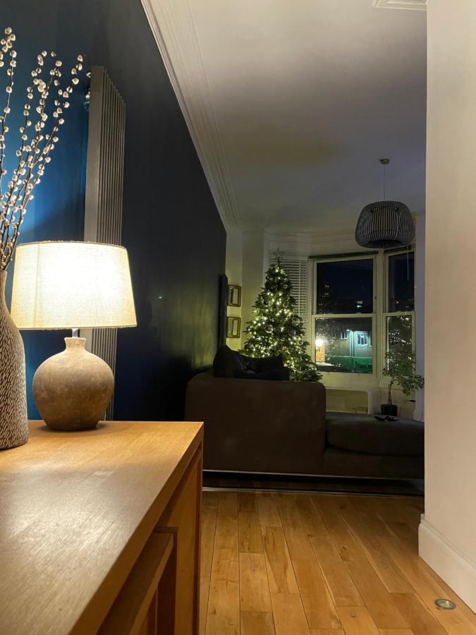 The Clock Tower Apartment - Spacious, Modern, 2 Bed Room Apartment , Southsea With Free Parking - Sleeps 4 Portsmouth Exteriér fotografie